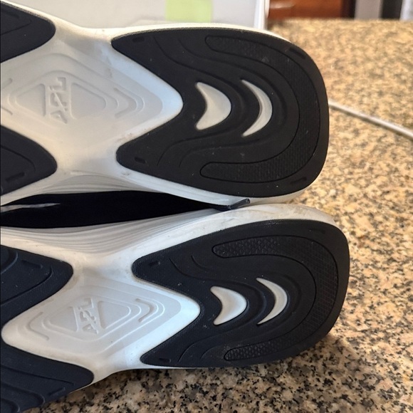 APL Men's Streamline Black and White Shoes - Picture 6 of 12